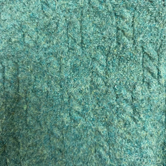 Toshy Made in Bolivia Sweater - Picture 4 of 4